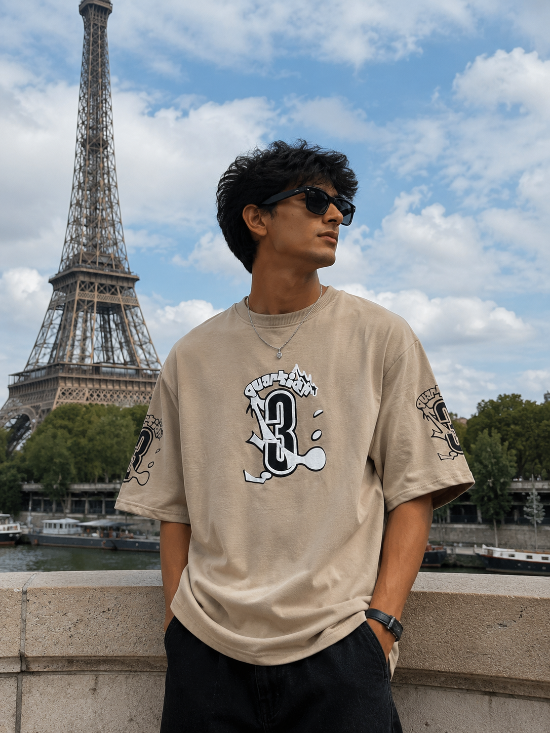 The Stranger'z Store Silhouette Premium Oversized T-Shirt